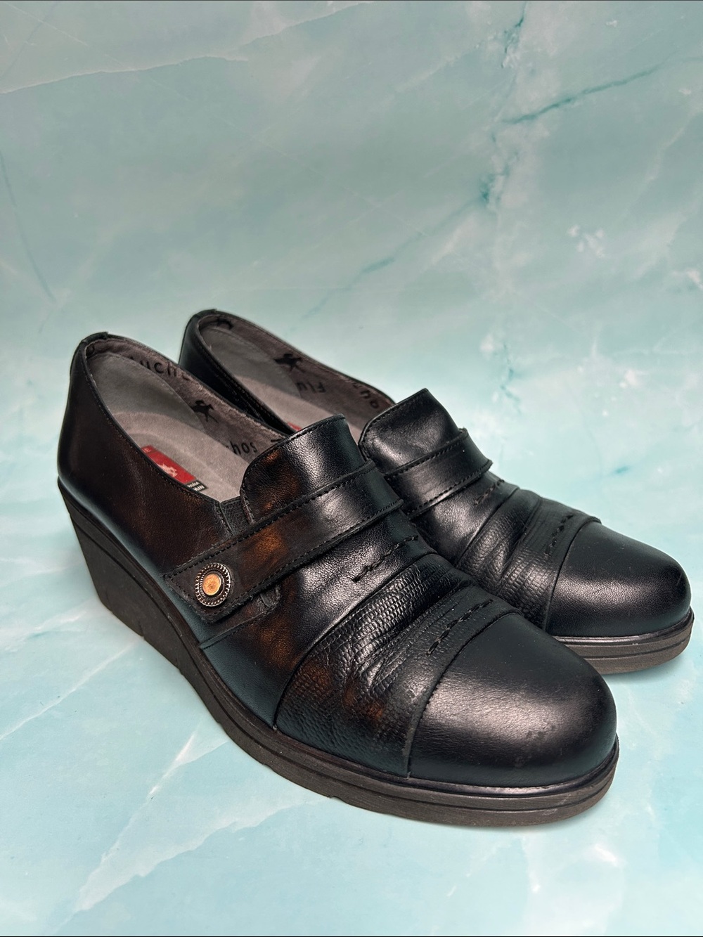 Classic Black Leather Wedge Loafers by Flushos